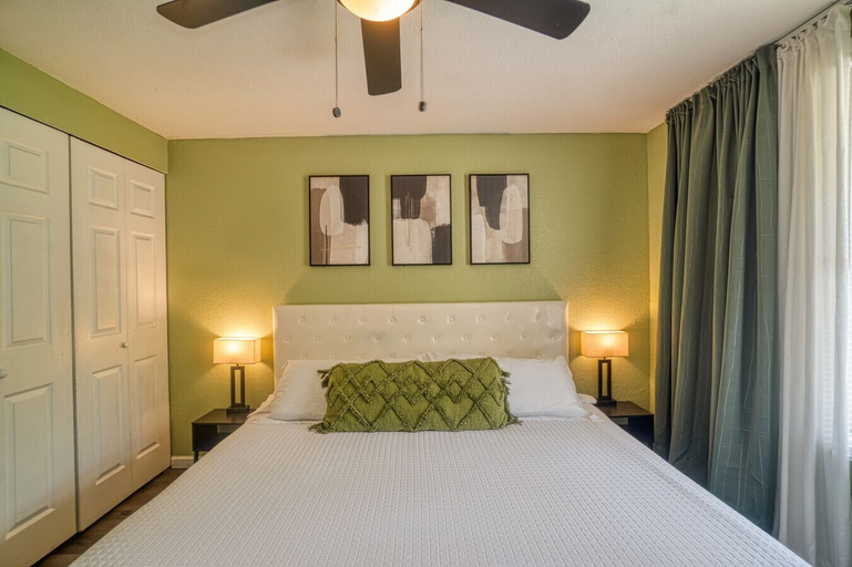 Others 5, Tropical Vibes LED Ambience Fast Wi-fi Sleeps 6, Muscogee