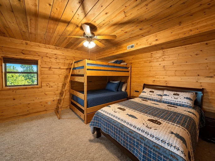Others 4, Hollow Tree Lodge With Game Room, Camden