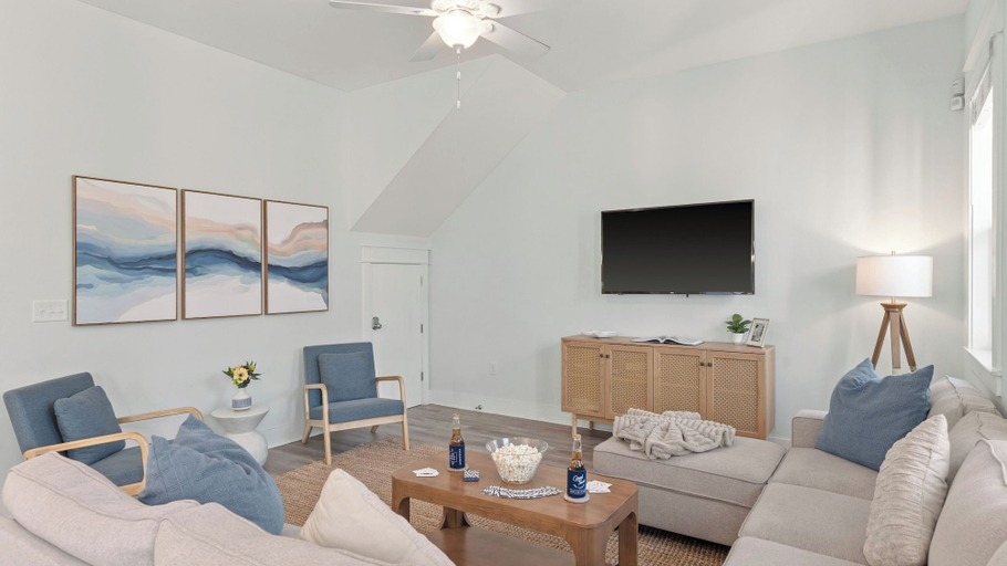 Others 5, Serene on 30A by Avantstay Golf Cart + Pool + Game Room Steps to Beach, Walton
