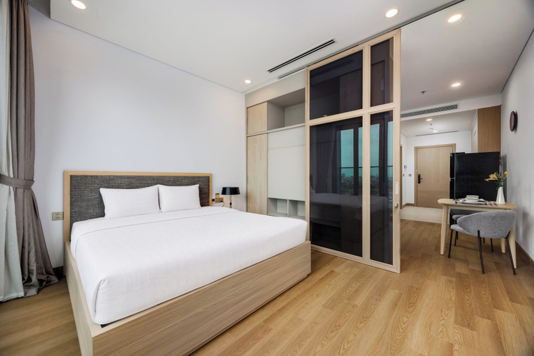 Bedroom 1, Lancaster Apartment, Đống Đa