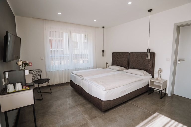 Others 5, Mey Boardinghouse, Bielefeld
