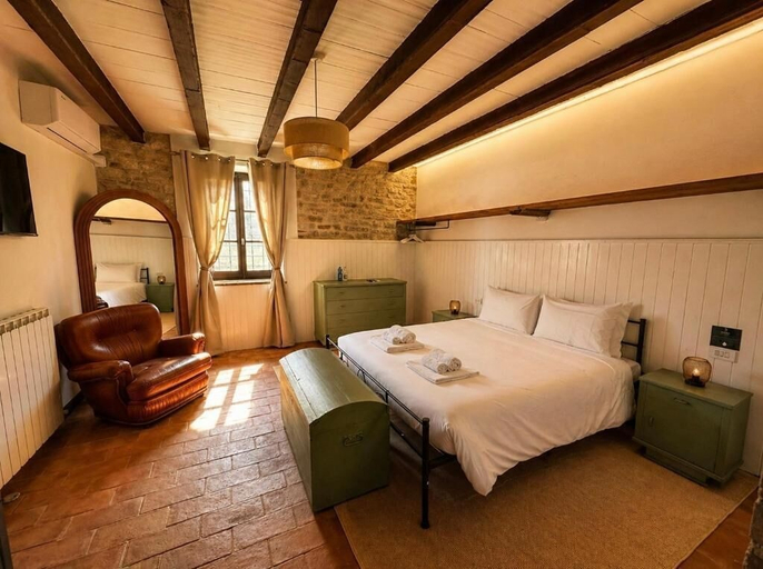 Others 4, Tenuta Valmarino - Adults only, Perugia