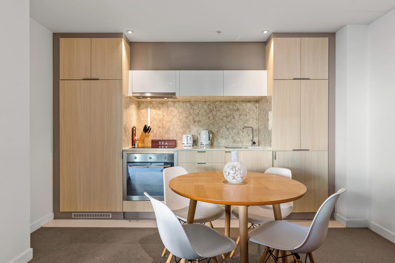 Others 4, Exclusive Stays - Wrap, Melbourne