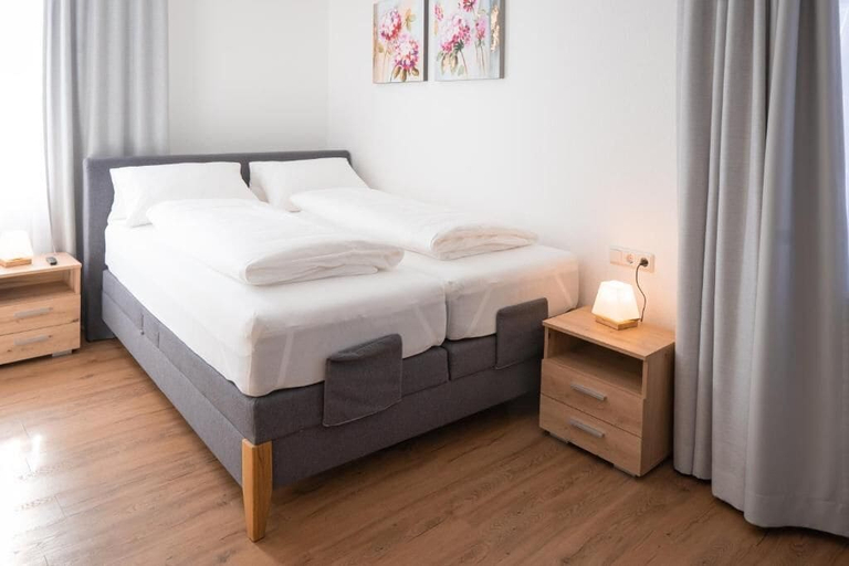 Bedroom 4, Hotel Dortmunder Hof, Würzburg