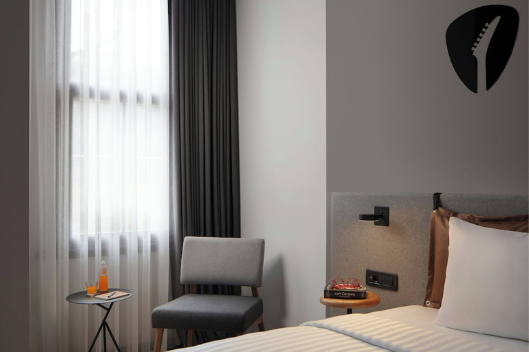 Bedroom 4, Moxy Istanbul Taksim, Beyoğlu