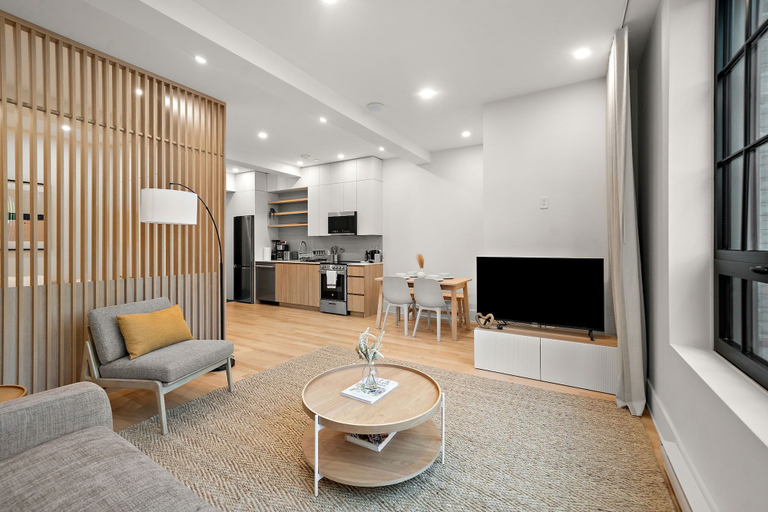 Others 2, Acordon by YulStays, Montréal