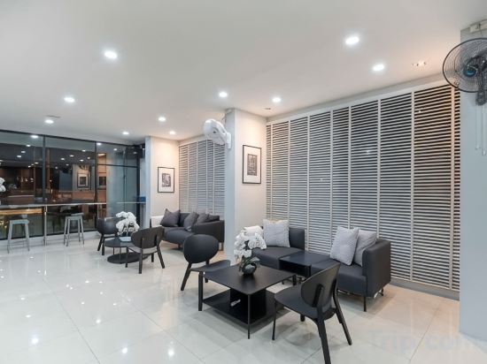 Others 3, C2U Uthaithani, Nong Khayang