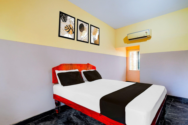 Others 5, Deluxe Mayuri Lodge, Chikballapura