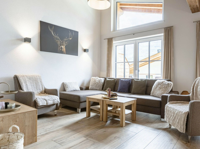 Others 2, Superior Holiday Home # 5C With Sauna, Zell am See