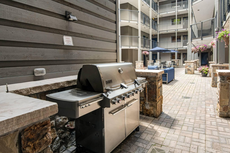 Food & Drinks, Westwind 301 2BD Gold Condo in Lionshead Village, Eagle