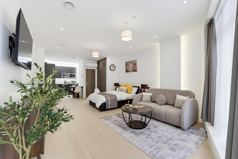 Others 5, The Surbiton Suites by Charles, London