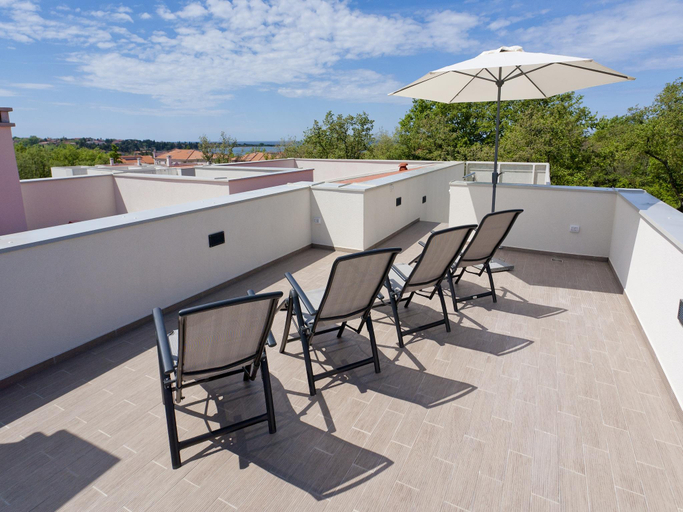 Others 2, Villa in Novigrad with Pool  Rooftop Terrace, Brtonigla