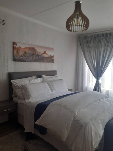Others 4, Executive Garden Flat in Plk, Capricorn