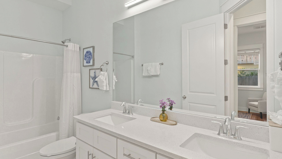 Others 4, Serene on 30A by Avantstay Golf Cart + Pool + Game Room Steps to Beach, Walton