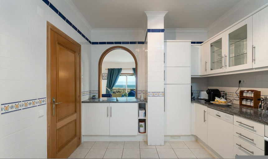 Others 3, Meia Praia Beach Golf Perfect for Families, Lagos