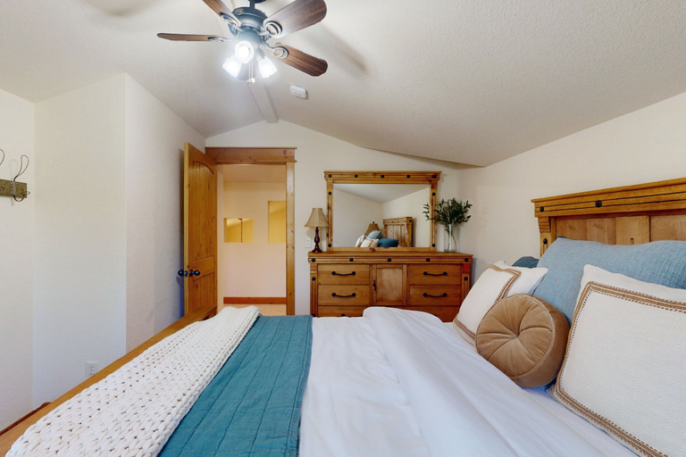 Others 3, Modern Home With Full Kitchen, Patio, Great Location-dogs Welcome, Larimer