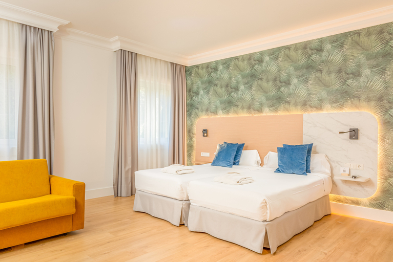 Bedroom 3, Talaso Atlantico, Pontevedra