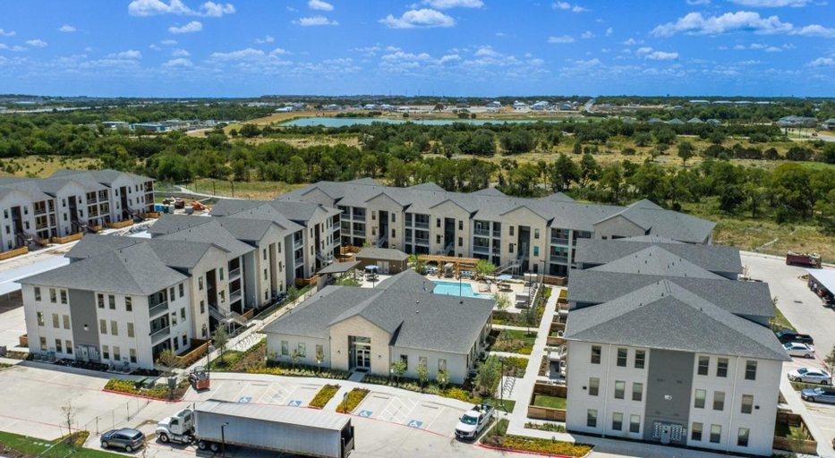 Others 4, Landing Amazing 1bd, Clubhouse, Gym, Williamson