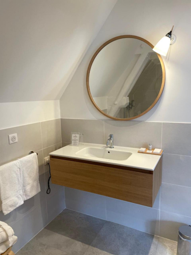 Bathroom 5, Domaine de la Tortinière, Indre-et-Loire