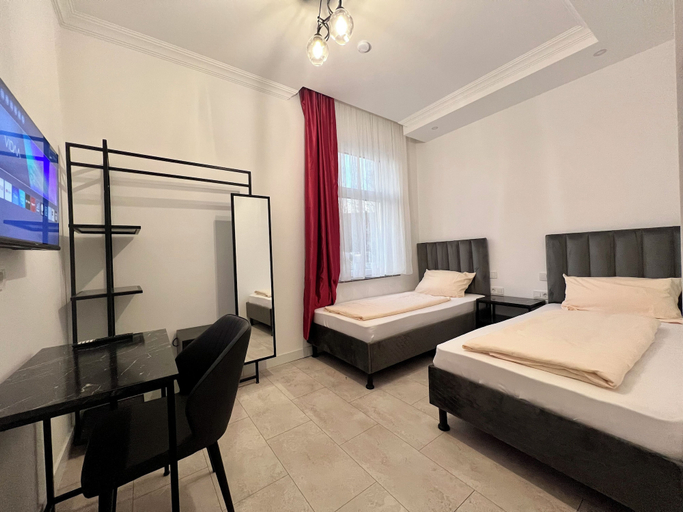 Bedroom 4, Durmaz Hotel, Region Hannover