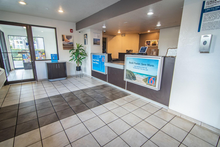 Public Area 2, Motel 6 Kissimmee, FL - Orlando, Osceola