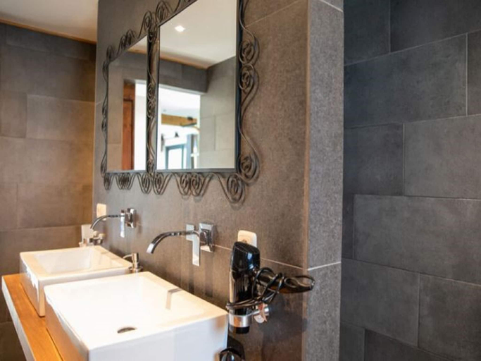 Bathroom 3, Classy Holiday Home in Alphen with Garden, Alphen-Chaam