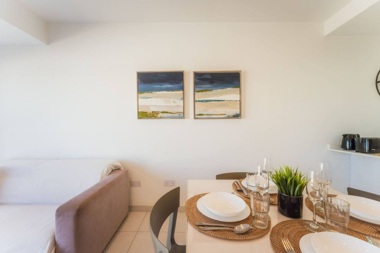 Others 3, Modern Apt in Marsaskala Near Seafront Beaches