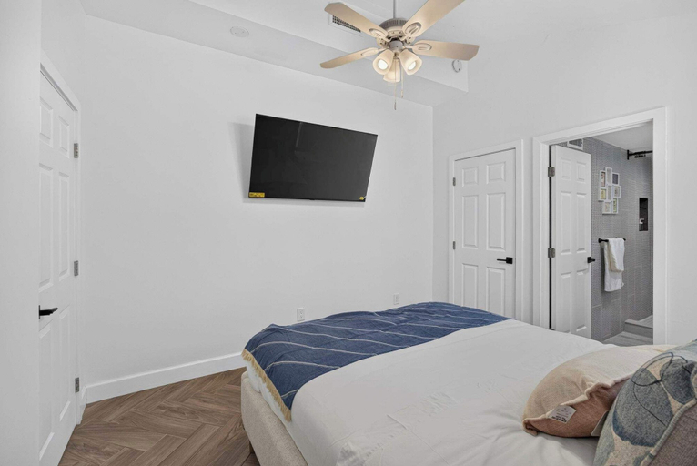 Others 3, The Banana Cabana - Cozy Cottage, Palm Beach