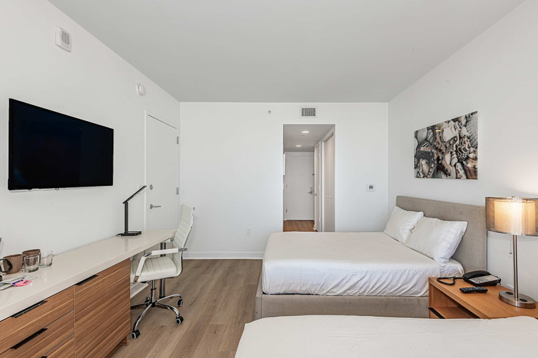 Others 5, Lovely Studio With Amazing Views, Broward