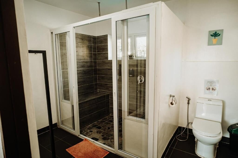 Bathroom 4, Fantasy Lodge, Samboan