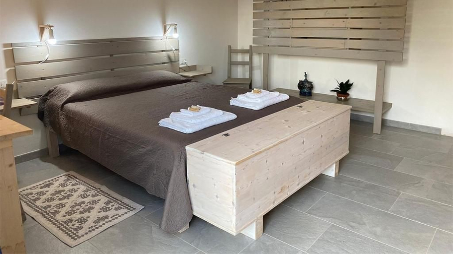Bedroom 4, I tre schen, Carbonia-Iglesias