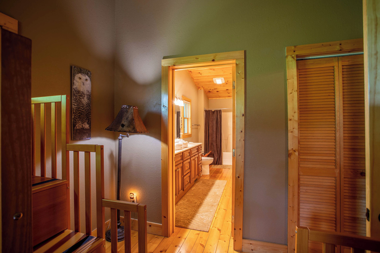 Others 4, Azalea Hill - Mountain Views, Hot Tub, Pool Table, Ping Pong, Watauga