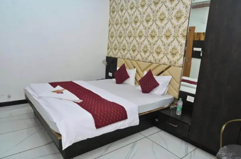 Others 1, FabHotel Rk, Dewas