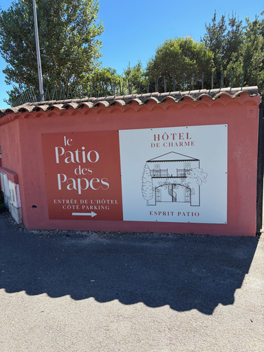 Others 2, Le Patio des Papes, Vaucluse