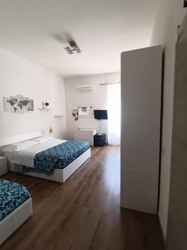 Others 5, Manì rooms Villanova, Cagliari