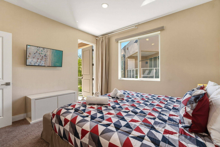 Others 5, 4 Suites Near Disney Balcony & Covered Patio, Osceola