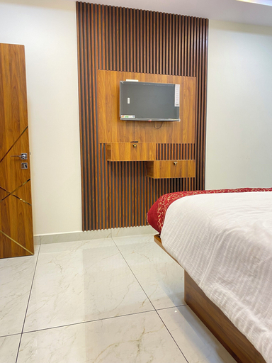 Others 5, Hotel PR Royal, West Godavari