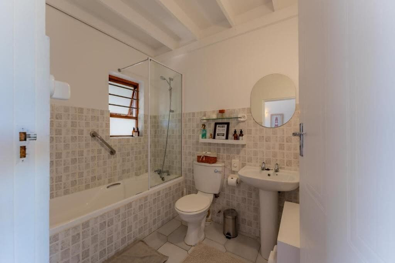 Bathroom 4, Cycads On Sea, Cacadu