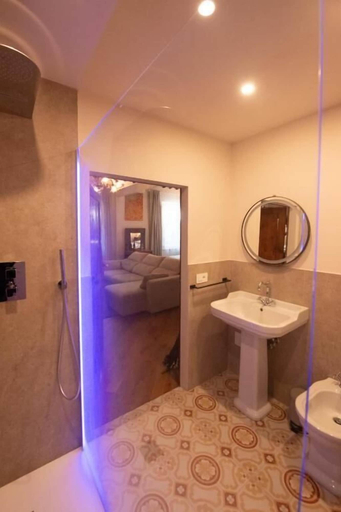 Bathroom 5, PALAZZO DEL CARDINALE, Siena