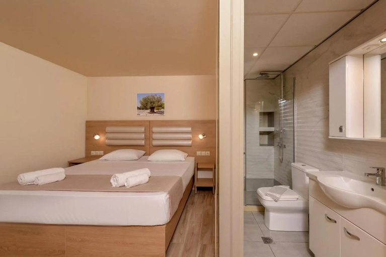 Bedroom 3, Sunbay Hotel, Crete