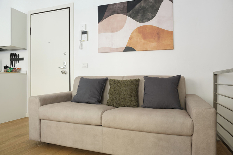 Others 5, Executive Suite Nirone 8, Milano