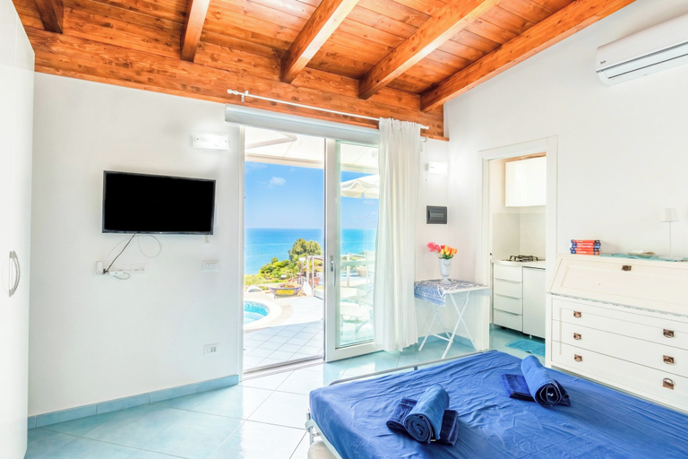 Bedroom 3, Dependance Castiglione With Pool And View, Napoli