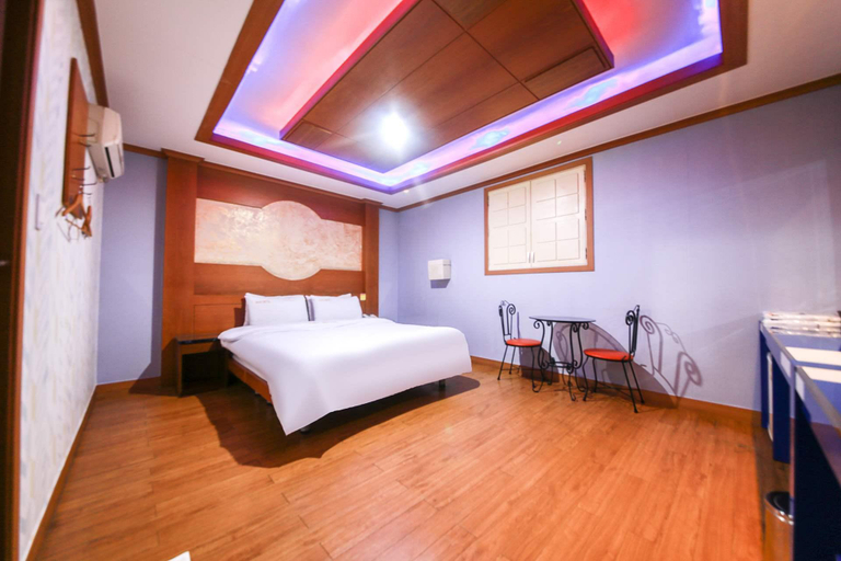 Bedroom 3, Hongseong Carnegie, Hongseong