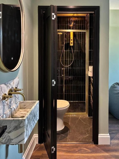 Others 4, Angel en-suite rooms, London
