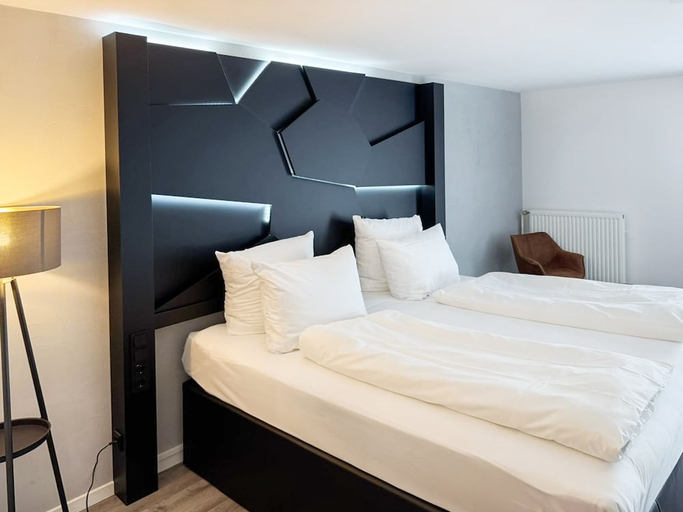 Bedroom 3, DORMERO Hotel Weingarten, Ravensburg