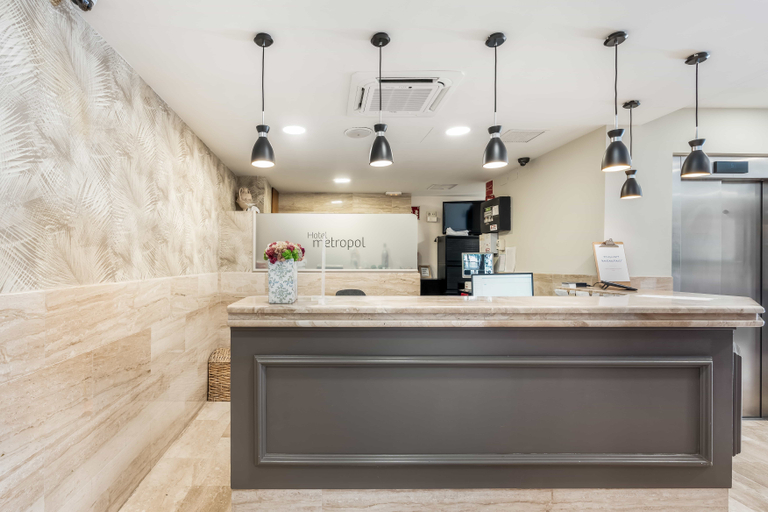 Public Area 4, Metropol Hotel, Girona