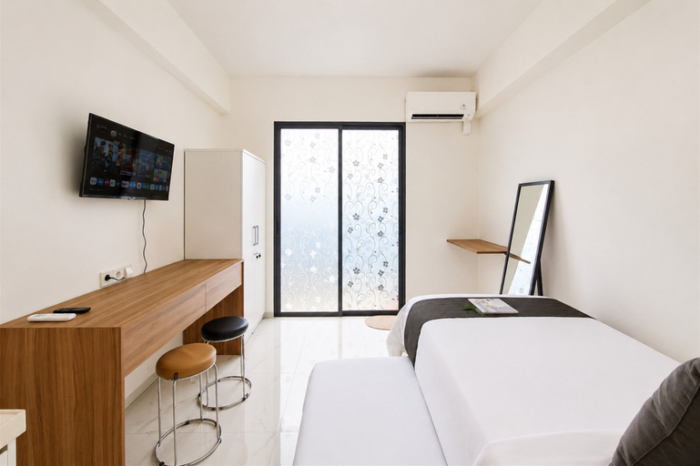 Others 1, Cozy Strategic Studio Room At Apartment Sky House Bsd, South Tangerang