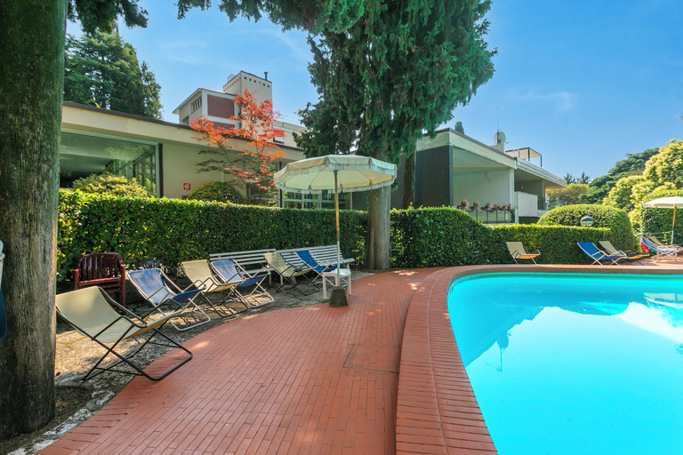 Others 2, Hendrik Vittoriale Lake View Shared Pool, Brescia
