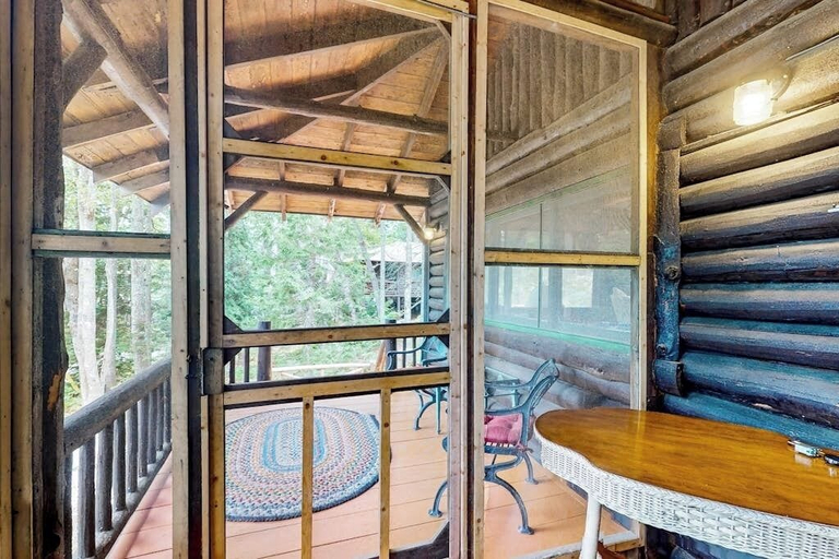 Others 3, Dreamy Wooded Cabin W/ Spacious Deck, Free Wifi, Secluded Location & More, Lincoln