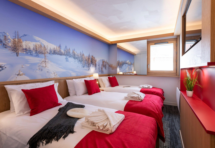 Others 5, Mountain-ready Apartment for 6, Savoie